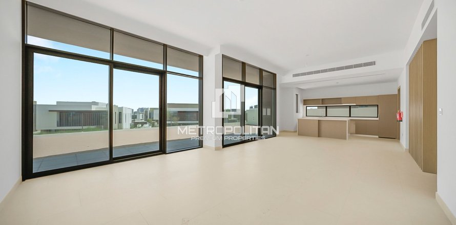 Villa in Al Furjan, Dubai 5 bedrooms, 570 sq.m. № 73136