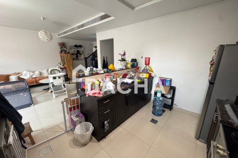 Townhouse in Dubai Land, Dubai 3 bedrooms, 200 sq.m. № 105146 - photo 16