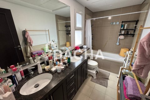 Townhouse in Dubai Land, Dubai 3 bedrooms, 200 sq.m. № 105146 - photo 4