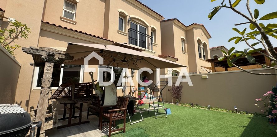 Townhouse in Dubai Land, Dubai 3 bedrooms, 200 sq.m. № 105146