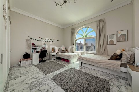 Penthouse in Shoreline Apartments, Palm Jumeirah, Dubai 4 bedrooms, 450 sq.m. № 105145 - photo 21