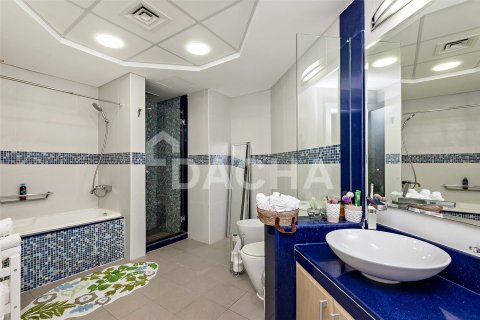Penthouse in Shoreline Apartments, Palm Jumeirah, Dubai 4 bedrooms, 450 sq.m. № 105145 - photo 22