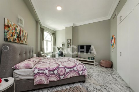 Penthouse in Shoreline Apartments, Palm Jumeirah, Dubai 4 bedrooms, 450 sq.m. № 105145 - photo 24