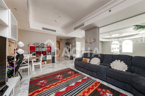 Penthouse in Shoreline Apartments, Palm Jumeirah, Dubai 4 bedrooms, 450 sq.m. № 105145 - photo 26
