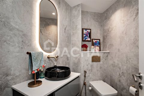 Penthouse in Shoreline Apartments, Palm Jumeirah, Dubai 4 bedrooms, 450 sq.m. № 105145 - photo 8