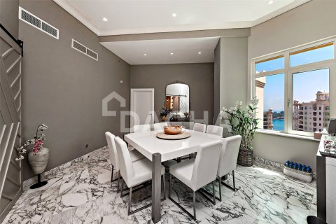 Penthouse in Shoreline Apartments, Palm Jumeirah, Dubai 4 bedrooms, 450 sq.m. № 105145 - photo 19