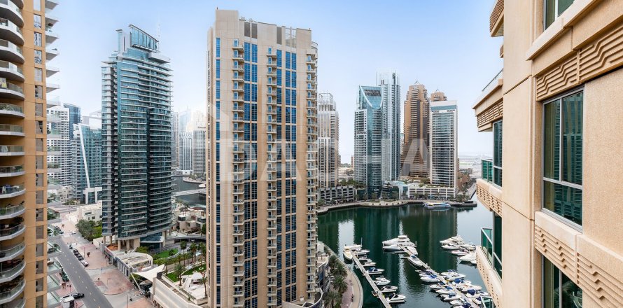 Квартира в Emaar 6 Towers, Дубай Марина, Дубай, 3 спальни, 234м², № 105136