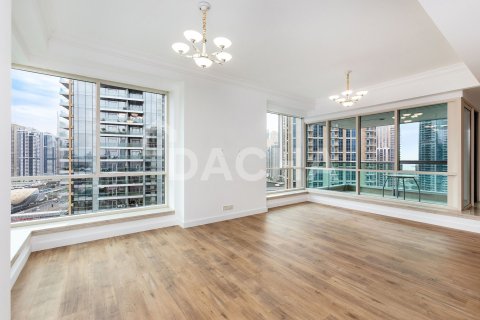 Купить квартиру в Emaar 6 Towers, Дубай Марина, Дубай: 3 спальни, 234м², № 105136 - фото 21