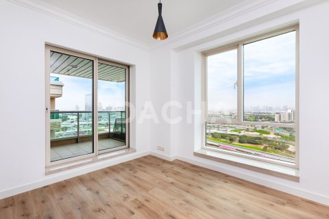 Купить квартиру в Emaar 6 Towers, Дубай Марина, Дубай: 3 спальни, 234м², № 105136 - фото 4