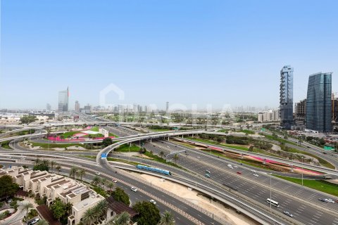 Купить квартиру в Emaar 6 Towers, Дубай Марина, Дубай: 3 спальни, 234м², № 105136 - фото 2