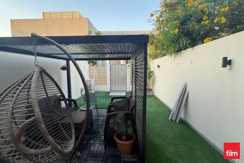 Townhouse in Dubai 2 bedrooms, 124.4 sq.m. № 72160 - photo 15
