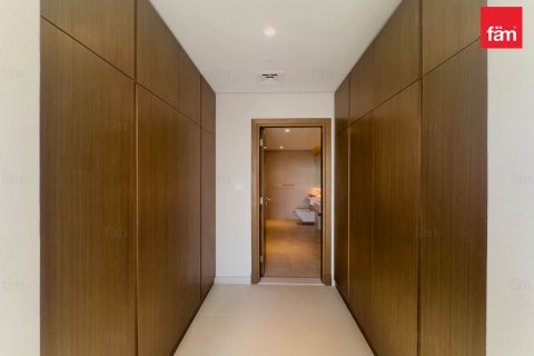 Apartment in Al Wasl, Dubai 2 bedrooms, 132.2 sq.m. № 72162 - photo 23