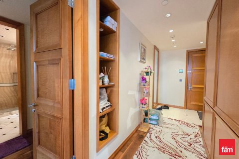 Apartment in Downtown Dubai (Downtown Burj Dubai), Dubai 1 bedroom, 76.7 sq.m. № 72156 - photo 6