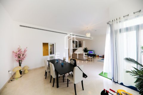 Villa in Palma Residences, Palm Jumeirah, Dubai 5 bedrooms, 325 sq.m. № 121594 - photo 6