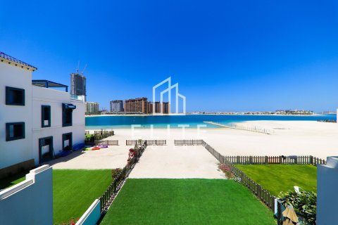 Villa in Palma Residences, Palm Jumeirah, Dubai 5 bedrooms, 325 sq.m. № 121594 - photo 10
