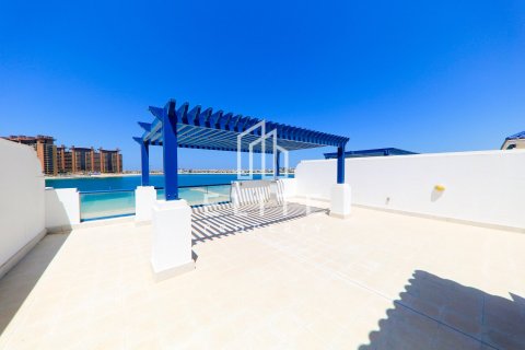 Villa in Palma Residences, Palm Jumeirah, Dubai 5 bedrooms, 325 sq.m. № 121594 - photo 3