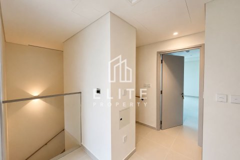 Townhouse in Arabian Ranches 3, Dubai 3 bedrooms, 125 sq.m. № 121589 - photo 6
