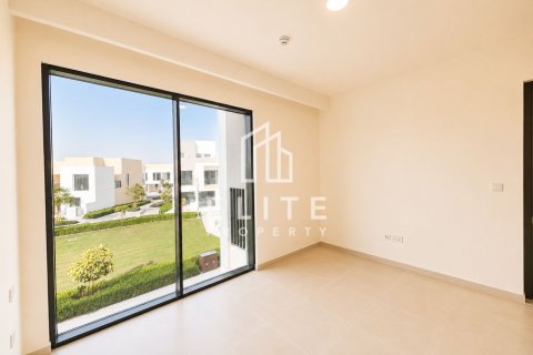 Townhouse in Arabian Ranches 3, Dubai 3 bedrooms, 125 sq.m. № 121589 - photo 7