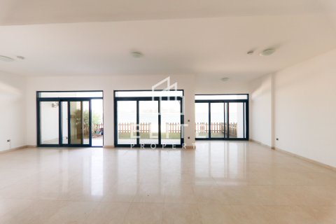 Villa in Palma Residences, Palm Jumeirah, Dubai 5 bedrooms, 314 sq.m. № 121592 - photo 6