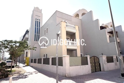 تاون هاوس في District 15, دائرة قرية جميرا, دبي 5 غرف نوم , 242.57 م² رقم 120931