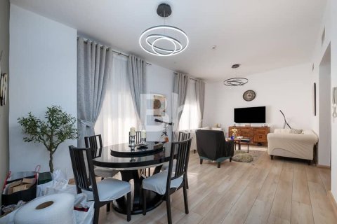Appartement à Remraam, Dubai, 3 chambres, 205 m², № 57910 - photo 1