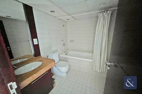 Apartment in BURJ VIEWS in Downtown Dubai (Downtown Burj Dubai), Dubai 2 bedrooms, 125 sq.m. № 99096 - photo 13