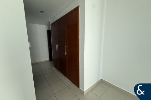 Apartment in BURJ VIEWS in Downtown Dubai (Downtown Burj Dubai), Dubai 2 bedrooms, 125 sq.m. № 99096 - photo 12