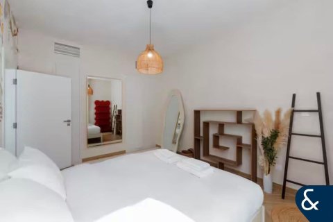 Apartment in AL DHAFRAH in Greens, Dubai 1 bedroom, 71 sq.m. № 99111 - photo 14