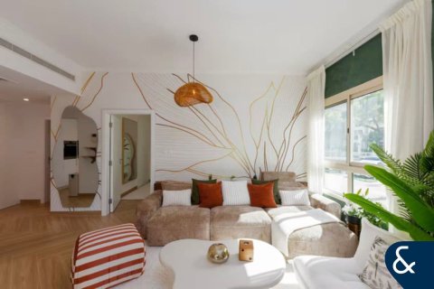 Apartment in AL DHAFRAH in Greens, Dubai 1 bedroom, 71 sq.m. № 99111 - photo 4