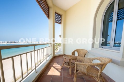 Villa à Palm Jumeirah, Dubai, 4 chambres, 657 m², № 416 - photo 4