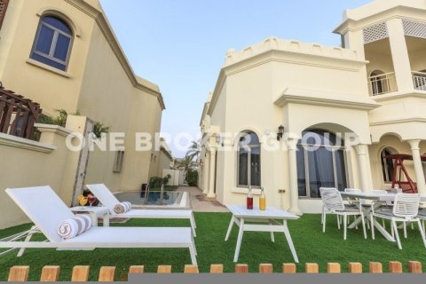 Villa à Palm Jumeirah, Dubai, 4 chambres, 622.4 m², № 415 - photo 14