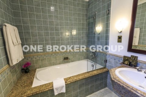 Villa à Palm Jumeirah, Dubai, 4 chambres, 622.4 m², № 415 - photo 12