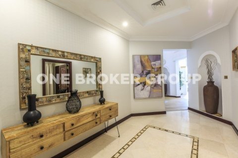 Villa à Palm Jumeirah, Dubai, 4 chambres, 622.4 m², № 415 - photo 2