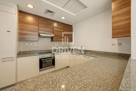 Apartment in Bay Square, Business Bay, Dubai 1 bedroom, 113.71 sq.m. № 128630 - photo 13