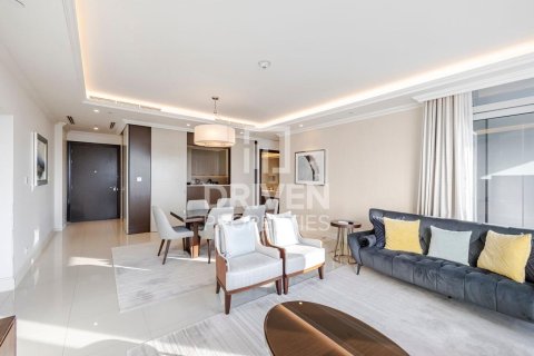Apartamento en The Address Residence Fountain Views, Downtown Dubai (Downtown Burj Dubai), Dubai, 3 dormitorios, 203 m², № 19121 - foto 1