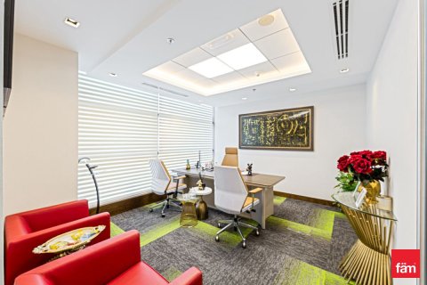 Office in Dubai 451.3 sq.m. № 115083 - photo 6
