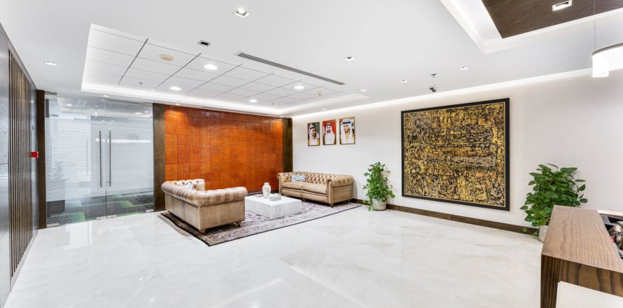 Office in Dubai 451.3 sq.m. № 115083