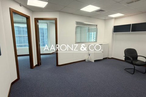 Office in Business Bay, Dubai 94 sq.m. № 96659 - photo 11