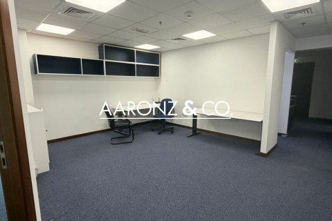 Office in Business Bay, Dubai 94 sq.m. № 96659 - photo 9