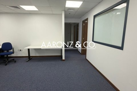 Office in Business Bay, Dubai 94 sq.m. № 96659 - photo 4