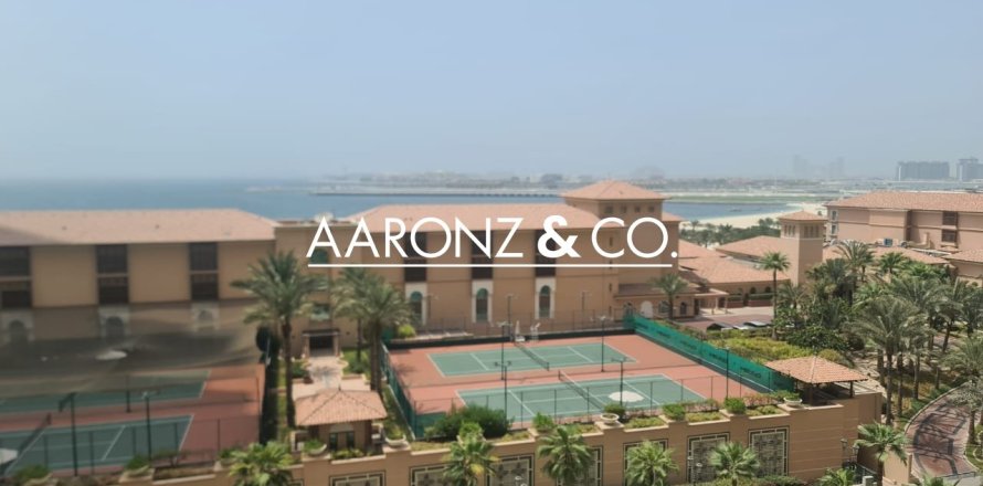 Apartment in Jumeirah Beach Residence, Dubai 2 bedrooms, 131 sq.m. № 96660