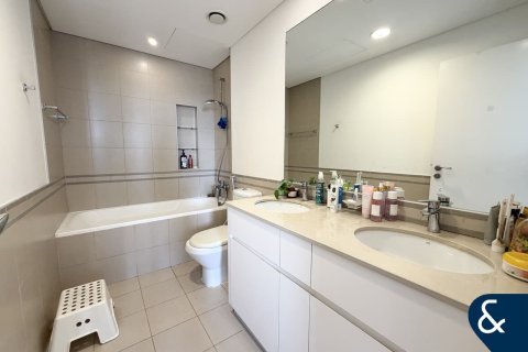 Apartment in Town Square, Dubai 3 bedrooms, 131 sq.m. № 98325 - photo 12