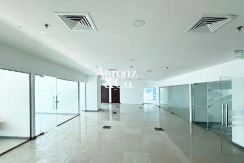 Снять в аренду офис в Бизнес-Бэе, Дубай: 312м², № 114455 - фото 2