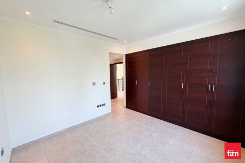 Villa in Jumeirah Park, Dubai 3 bedrooms, 675.4 sq.m. № 114447 - photo 23