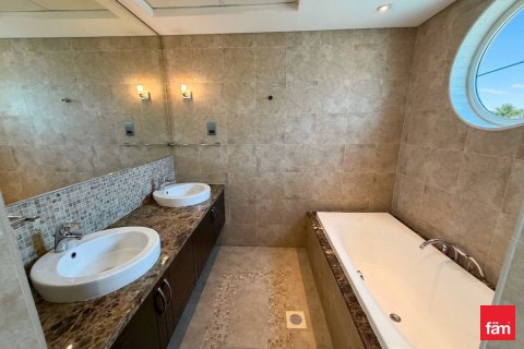 Villa in Jumeirah Park, Dubai 3 bedrooms, 675.4 sq.m. № 114447 - photo 22