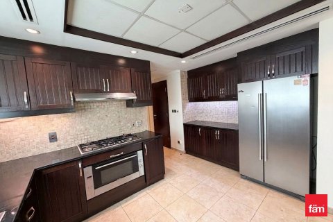 Villa in Jumeirah Park, Dubai 3 bedrooms, 675.4 sq.m. № 114447 - photo 7