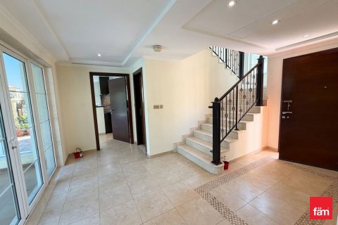 Villa in Jumeirah Park, Dubai 3 bedrooms, 675.4 sq.m. № 114447 - photo 16