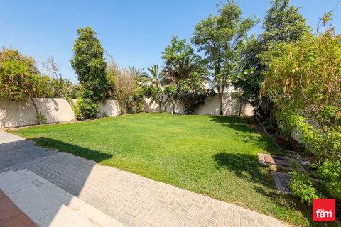 Villa in Jumeirah Park, Dubai 3 bedrooms, 675.4 sq.m. № 114447 - photo 2