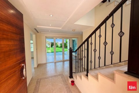 Villa in Jumeirah Park, Dubai 3 bedrooms, 675.4 sq.m. № 114447 - photo 15