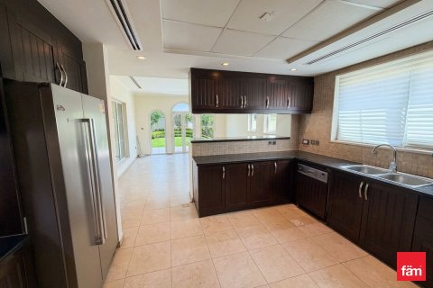 Villa in Jumeirah Park, Dubai 3 bedrooms, 675.4 sq.m. № 114447 - photo 9